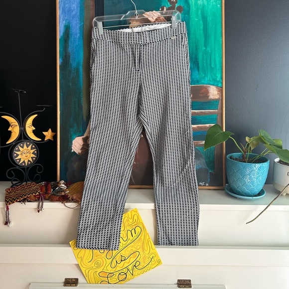 ALFRED SUNG Monochrome Patterned Cropped Pants 4 - Picture 2 of 16
